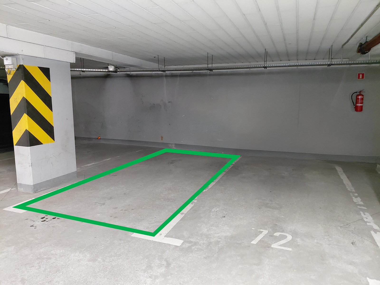 Stara Iwiczna parking.png