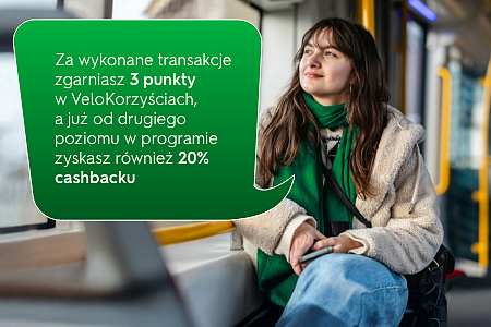 Kobieta jedzie autobusem.